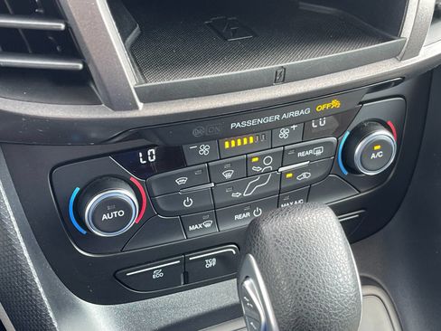 Used 2022 Ford Transit Connect XLT w/ Trailer Tow Package FWD image 23