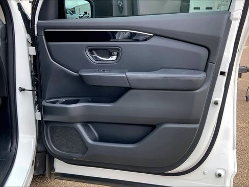 Used 2025 Honda Pilot EX-L image 23