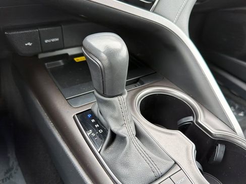 Used 2024 Toyota Camry XSE FWD image 17