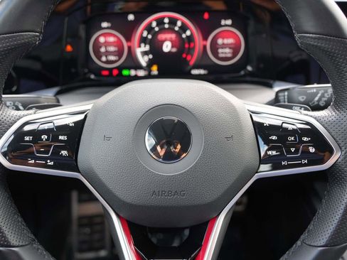 Used 2022 Volkswagen GTI S image 22