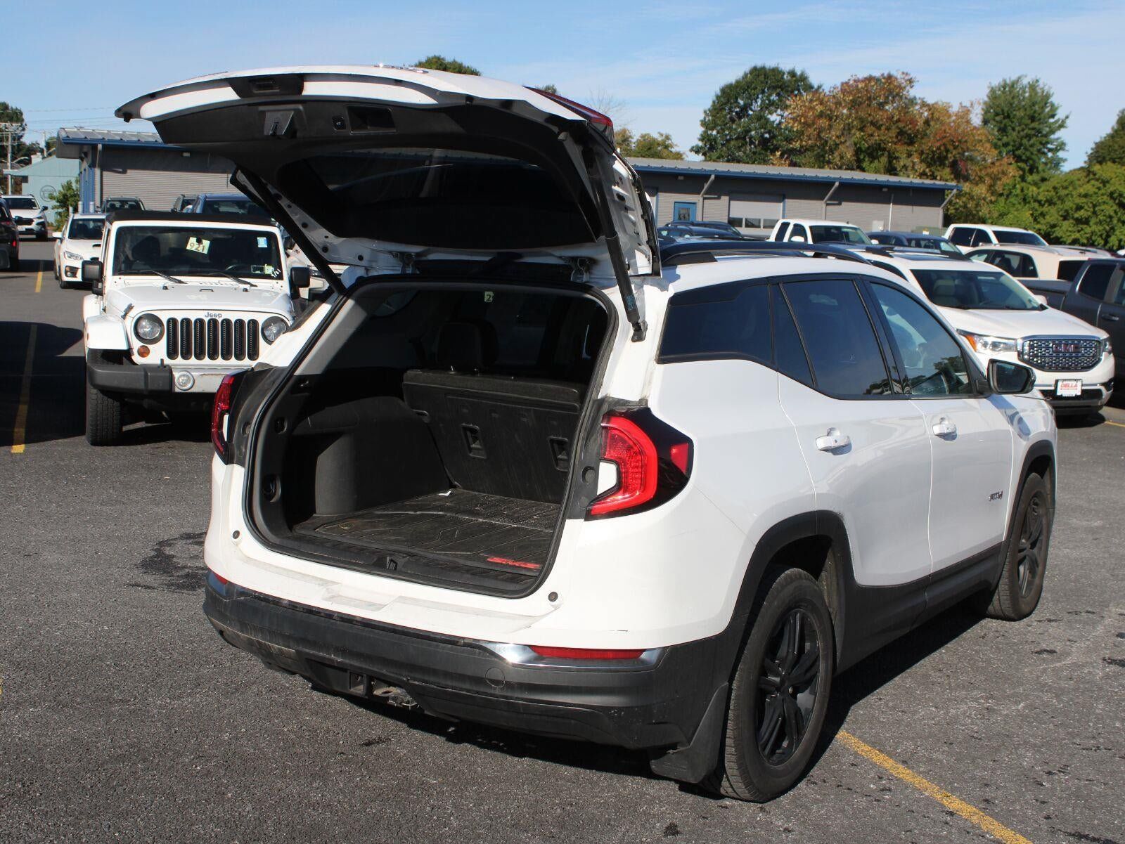 Used 2022 GMC Terrain AT4 w/ GMC Pro Grade Package AWD/4WD image 7