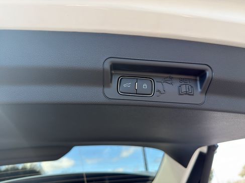 New 2026 Ford Explorer Active RWD image 21