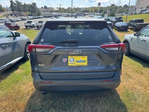 Used 2019 Toyota RAV4 XLE w/ Convenience Package AWD/4WD image 15