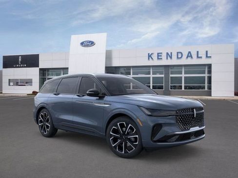 New 2026 Lincoln Nautilus Reserve image 7