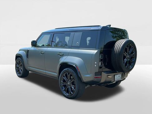 Certified 2025 Land Rover Defender 110 AWD/4WD image 6