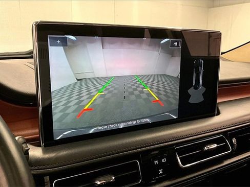 Used 2021 Lincoln Nautilus Reserve image 27