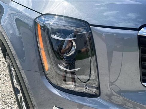 Used 2022 Kia Telluride EX w/ Towing Package AWD/4WD image 25