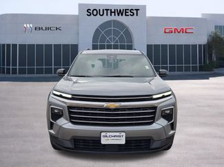 Used 2024 Chevrolet Traverse LT FWD video 2