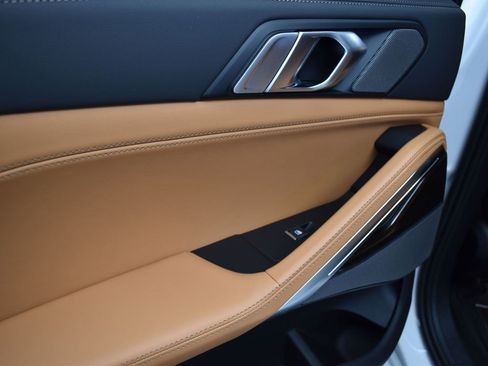 New 2026 BMW X6 xDrive40i w/ Climate Comfort Package image 15