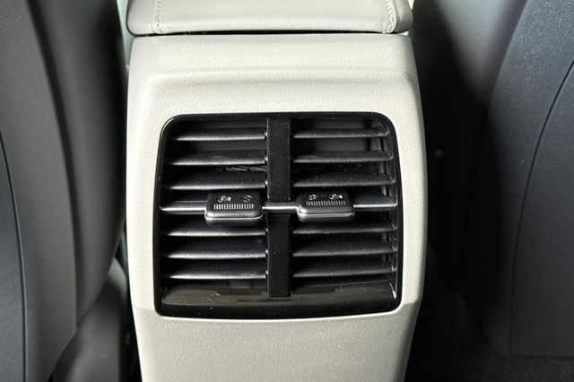 New 2026 Kia Niro Wave w/ Wave Preserve Package FWD image 15