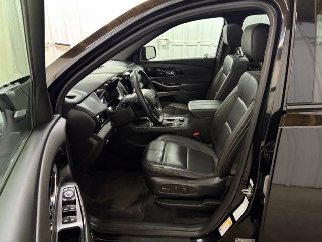 Used 2023 Chevrolet Traverse RS AWD/4WD image 35