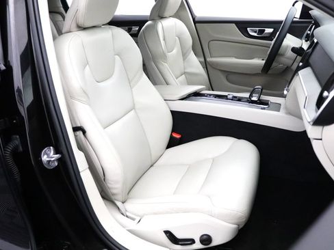 Used 2024 Volvo S60 B5 Plus AWD/4WD image 14
