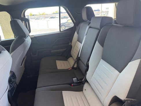 Used 2025 Toyota 4Runner TRD Off-Road image 16