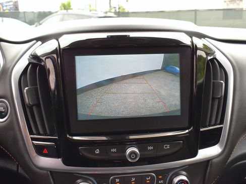 Used 2019 Chevrolet Traverse LT w/ LPO, Floor Liner Package AWD/4WD image 80