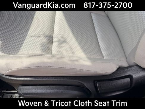 Certified 2025 Kia Soul LX w/ LX Technology Package FWD image 15