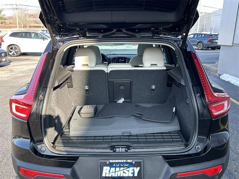 Certified 2023 Volvo XC40 B5 Plus w/ Driver Assist Package image 27