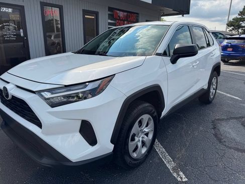 Used 2023 Toyota RAV4 LE AWD/4WD image 2
