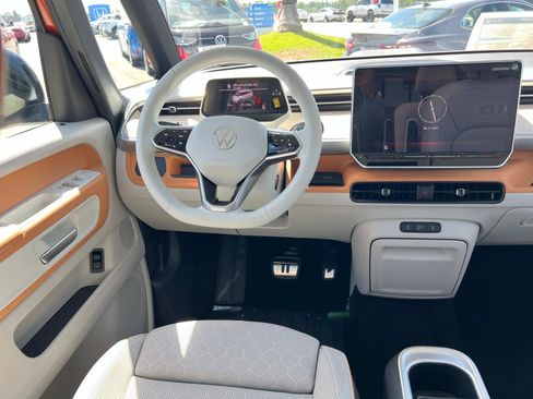 New 2025 Volkswagen ID. Buzz 1st Edition image 12