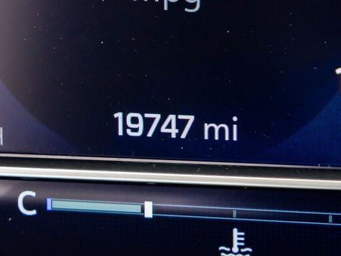 Used 2024 Chevrolet Silverado 3500 High Country w/ High Country Premium Package image 21