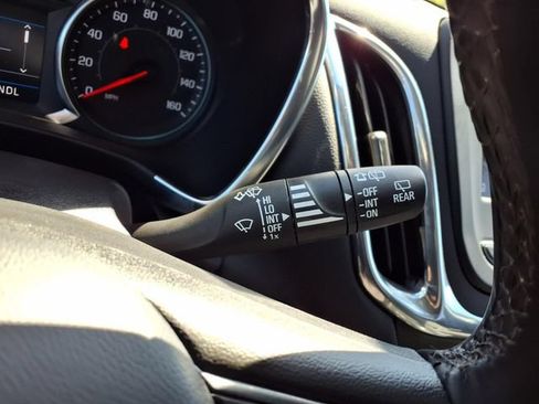 Used 2023 Chevrolet Equinox LT FWD image 63