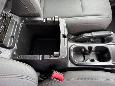 Used 2018 Jeep Wrangler Unlimited Sport S image 15