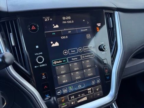 Used 2025 Subaru Outback Premium image 12