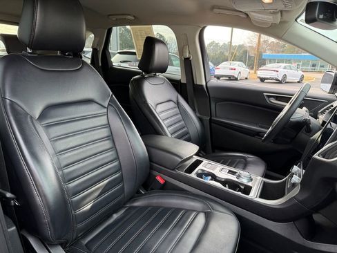 Used 2023 Ford Edge SEL w/ Convenience Package image 16