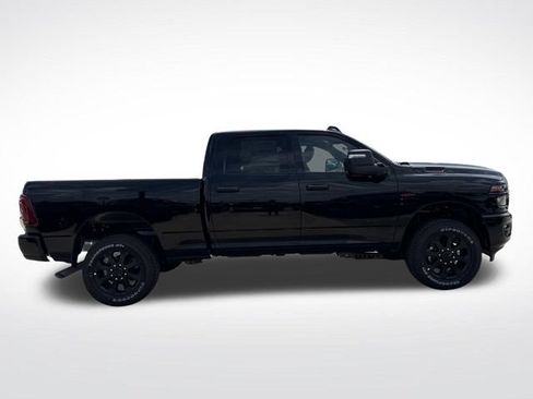 New 2026 RAM 2500 Big Horn AWD/4WD image 9