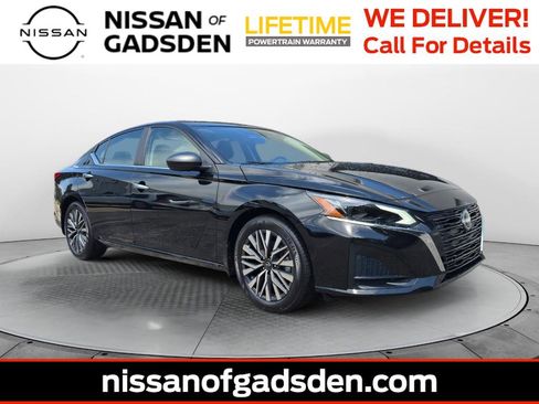 New 2025 Nissan Altima 2.5 SV image 1