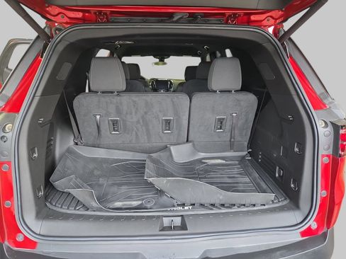 Used 2023 Chevrolet Traverse LT AWD/4WD image 15