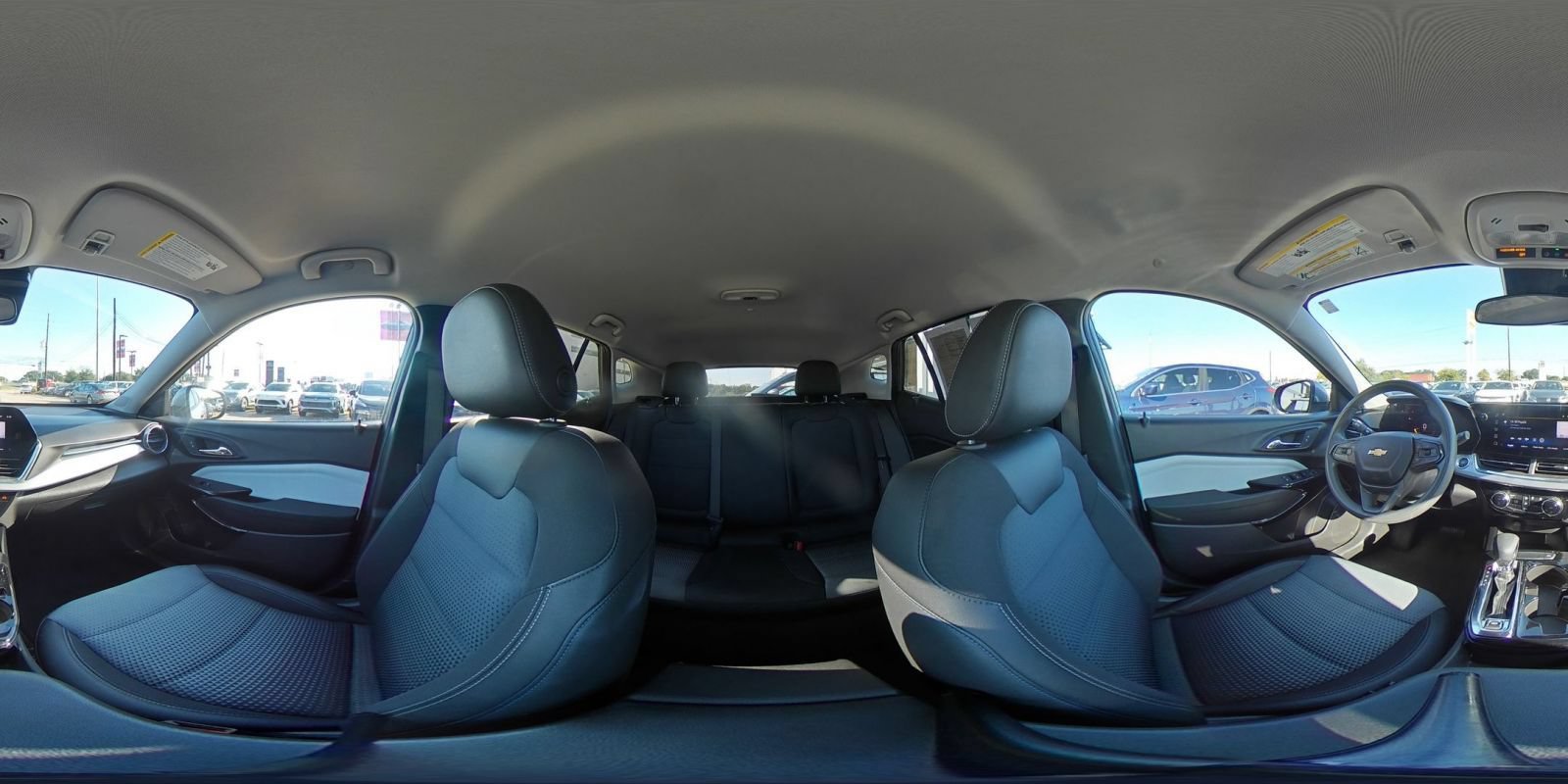 Used 2025 Chevrolet Trax LT FWD image 40