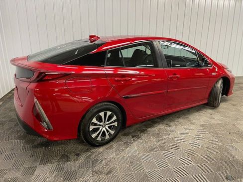 Used 2021 Toyota Prius Prime LE w/ Carpet Mat Package (TMS) image 3