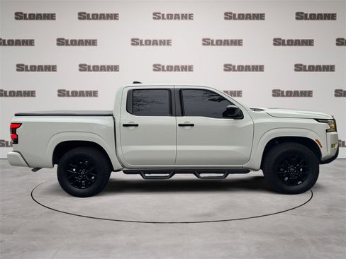 Used 2023 Nissan Frontier SV w/ Midnight Edition Package image 6