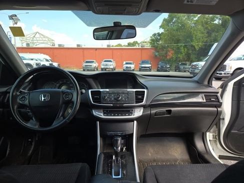 Used 2015 Honda Accord Sport image 19