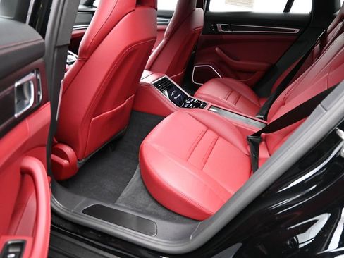Used 2023 Porsche Panamera Platinum Edition image 23