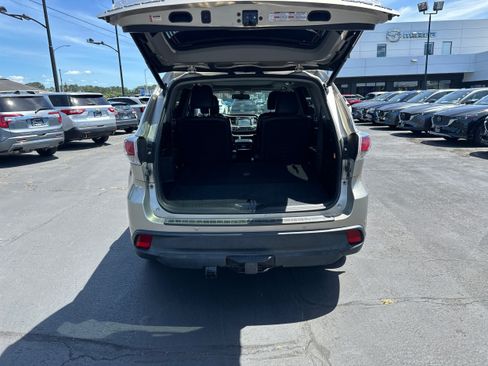 Used 2016 Toyota Highlander Limited AWD/4WD image 11