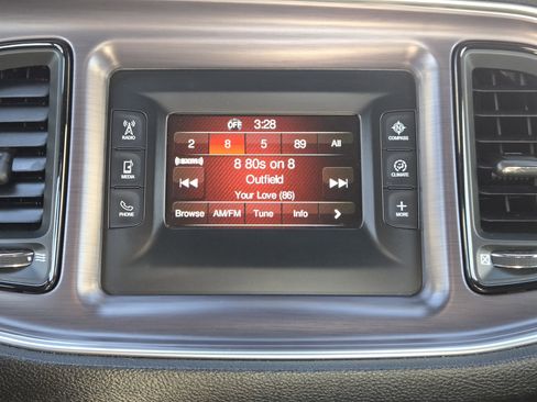 Used 2017 Dodge Challenger R/T image 18