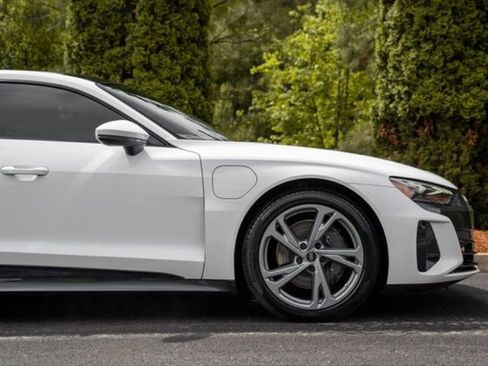Used 2022 Audi e-tron GT Premium Plus AWD/4WD image 13