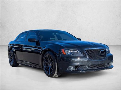 Used 2014 Chrysler 300 SRT8 w/ Leather Interior Group image 3