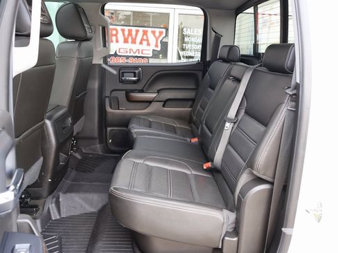 Used 2018 GMC Sierra 2500 Denali w/ Suspension Package, Off-Road image 28