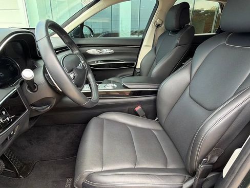 Used 2023 Genesis GV70 2.5T AWD/4WD image 14