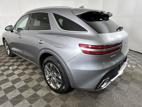 Used 2025 Genesis GV70 2.5T AWD/4WD image 5
