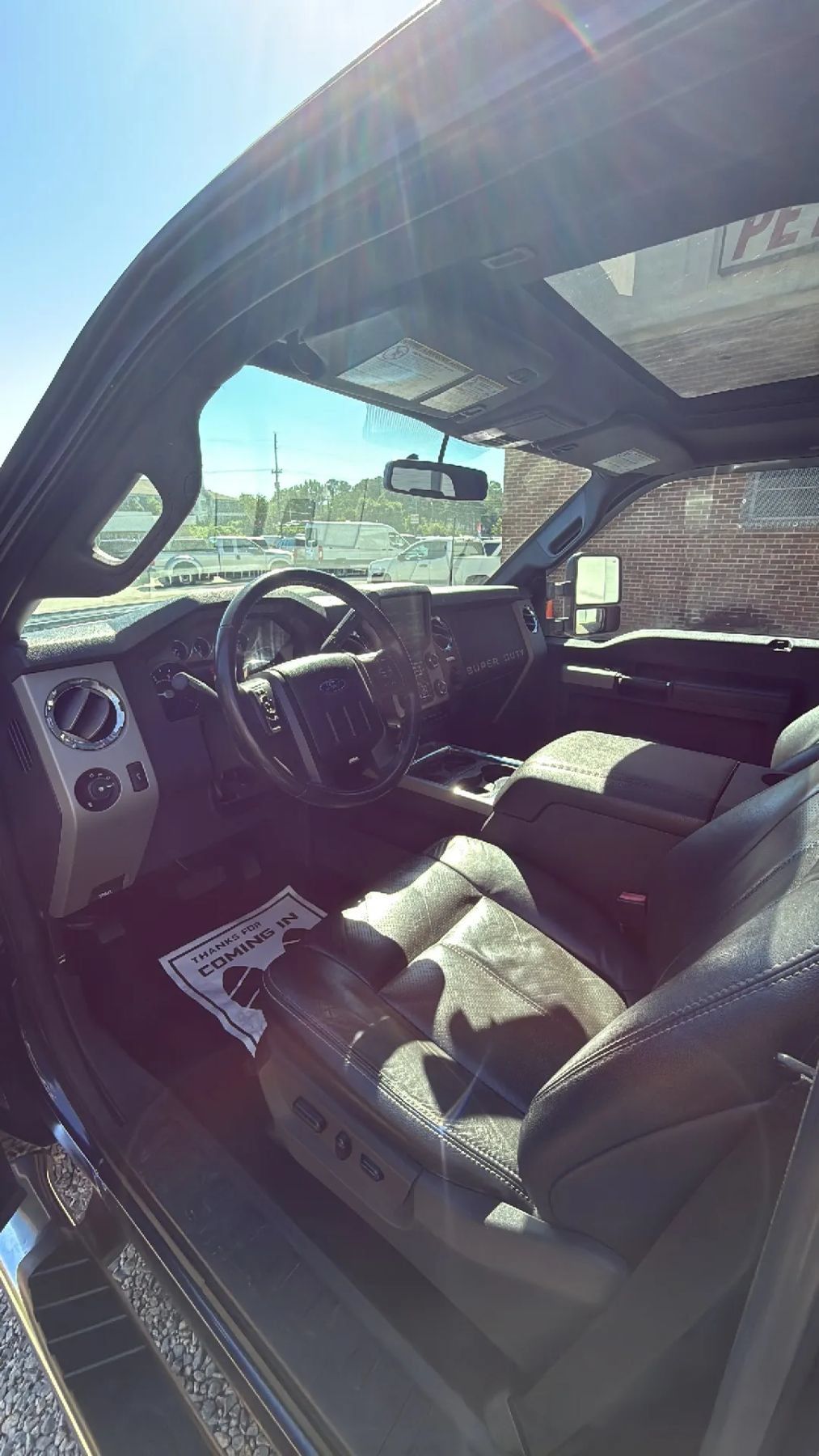 Used 2015 Ford F250 Lariat w/ Lariat Ultimate Package AWD/4WD image 34