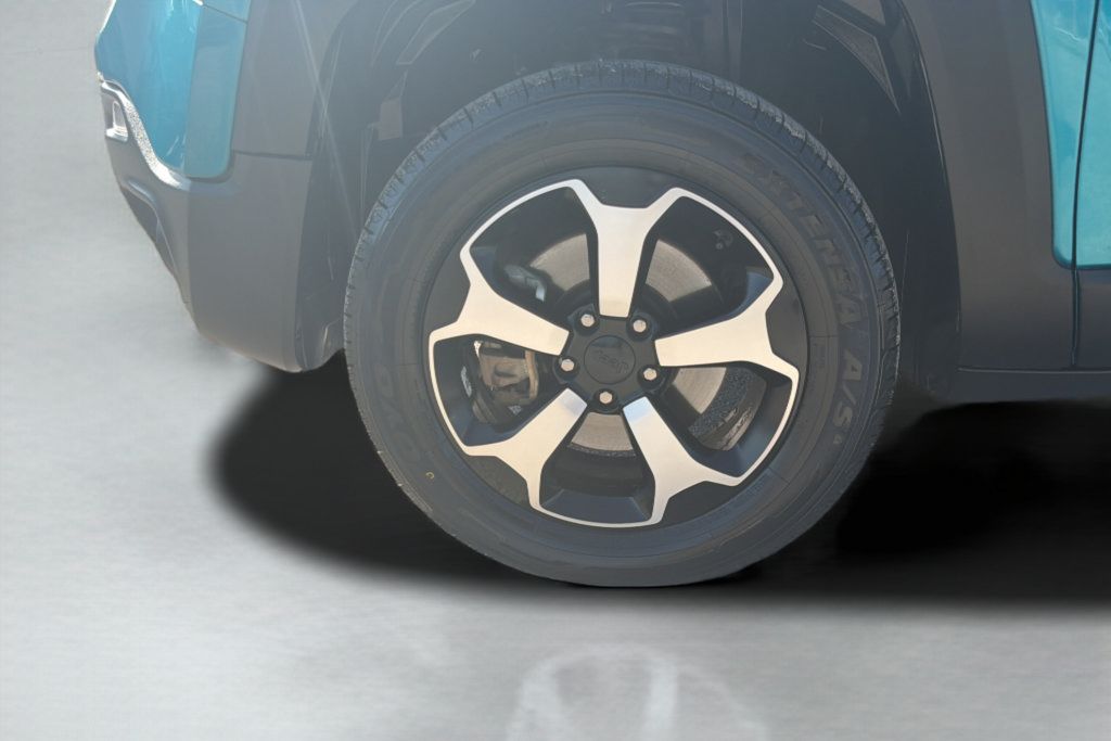 Used 2022 Jeep Renegade Trailhawk AWD/4WD image 17