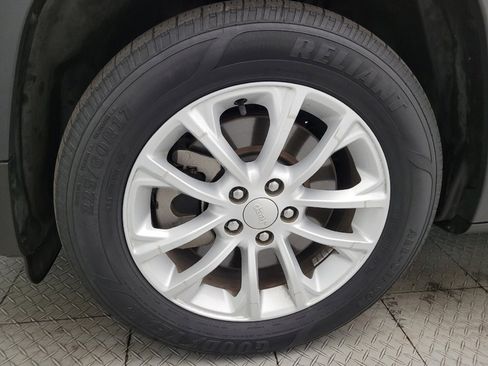 Used 2021 Jeep Cherokee Latitude image 31