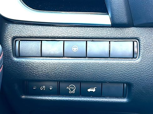 New 2026 Nissan Rogue SV image 25