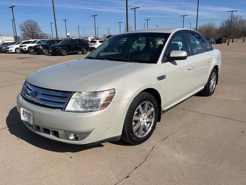Used 2008 Ford Taurus SEL image 1