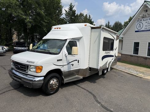 Used 2006 Ford E-450 and Econoline 450 RWD image 3
