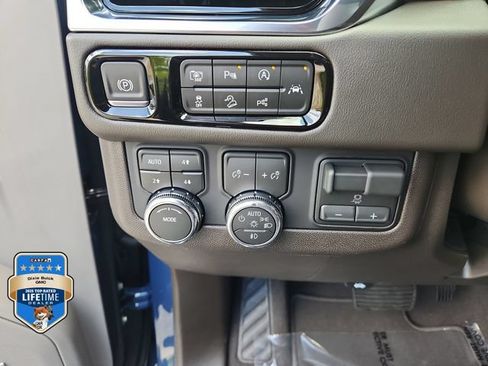 New 2026 GMC Yukon XL Elevation AWD/4WD image 22