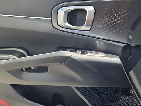Used 2021 Kia Sorento S FWD image 20